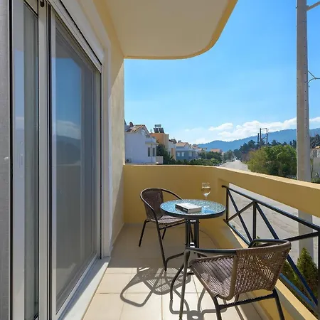 La Maisonette - 4 Bedroom Near The ヴィラ