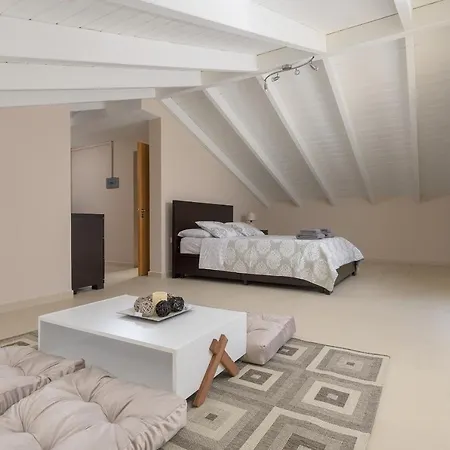 ヴィラ La Maisonette - 4 Bedroom Near The